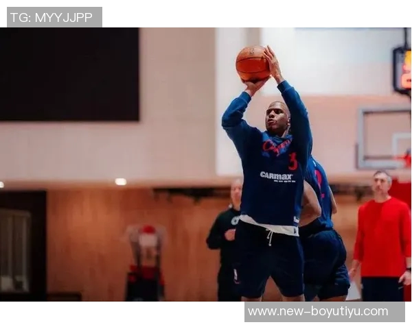 快船全员积极备战明日季前赛首战广州训练照曝光